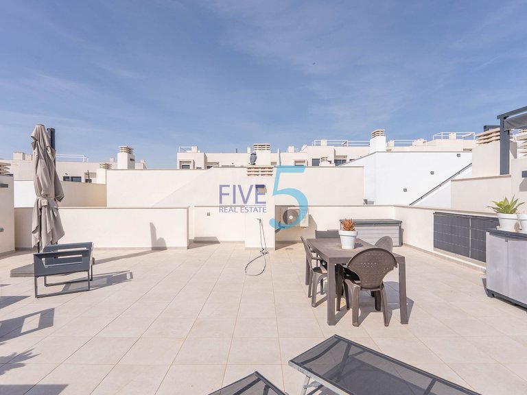 Villa for Sale in Alicante, Valencia 23