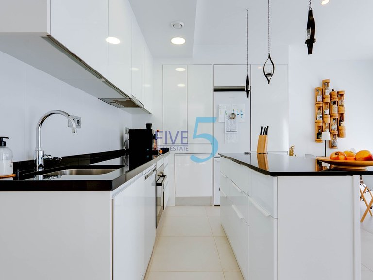 Villa for Sale in Alicante, Valencia 11