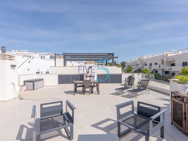 Villa for Sale in Alicante, Valencia 25