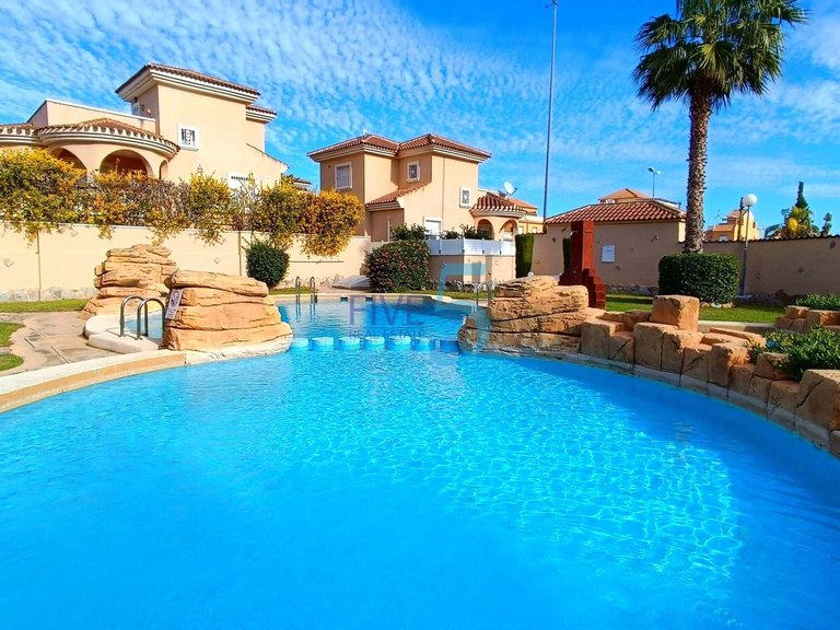 Villa for Sale in Alicante, Valencia 34