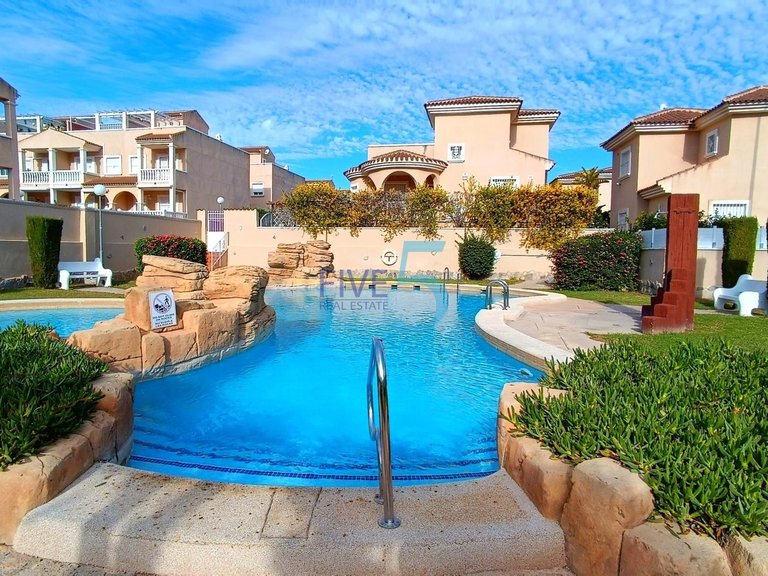 Villa for Sale in Alicante, Valencia 33