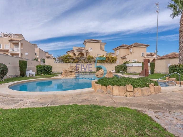 Villa for Sale in Alicante, Valencia 35