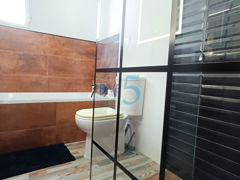 Villa for Sale in Alicante, Valencia 23
