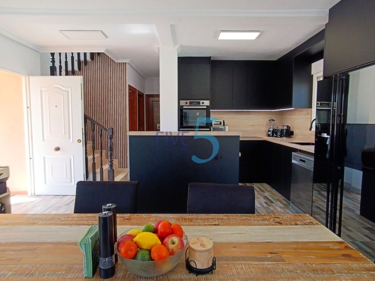 Villa for Sale in Alicante, Valencia 3
