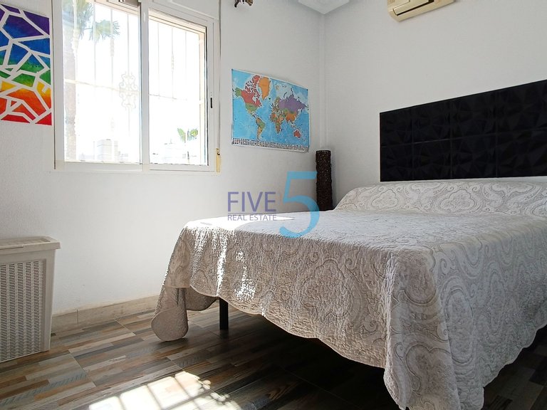 Villa for Sale in Alicante, Valencia 22