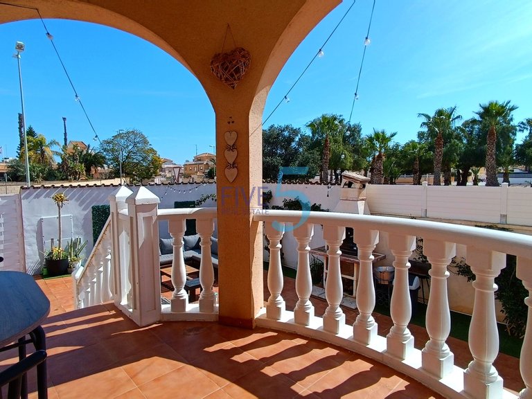 Villa for Sale in Alicante, Valencia 14