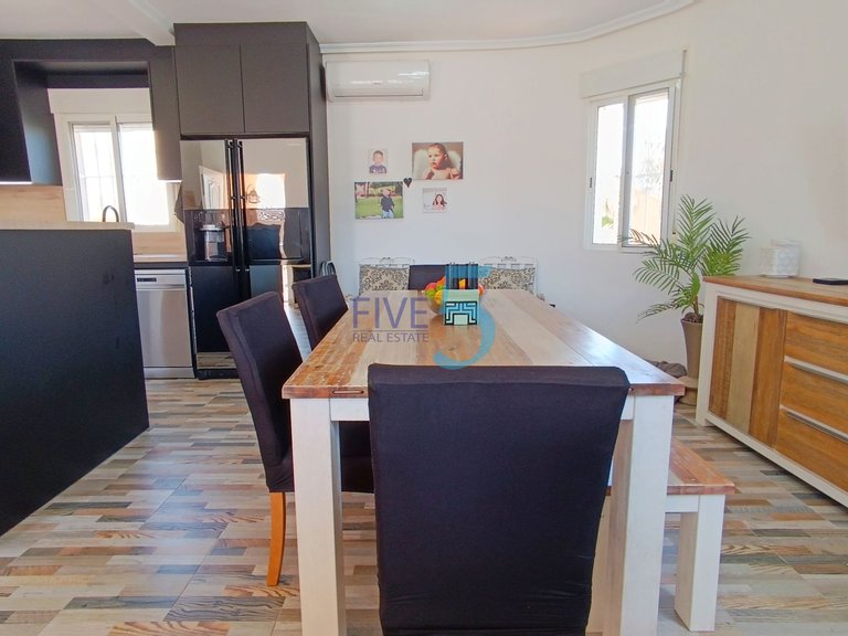 Villa for Sale in Alicante, Valencia 18