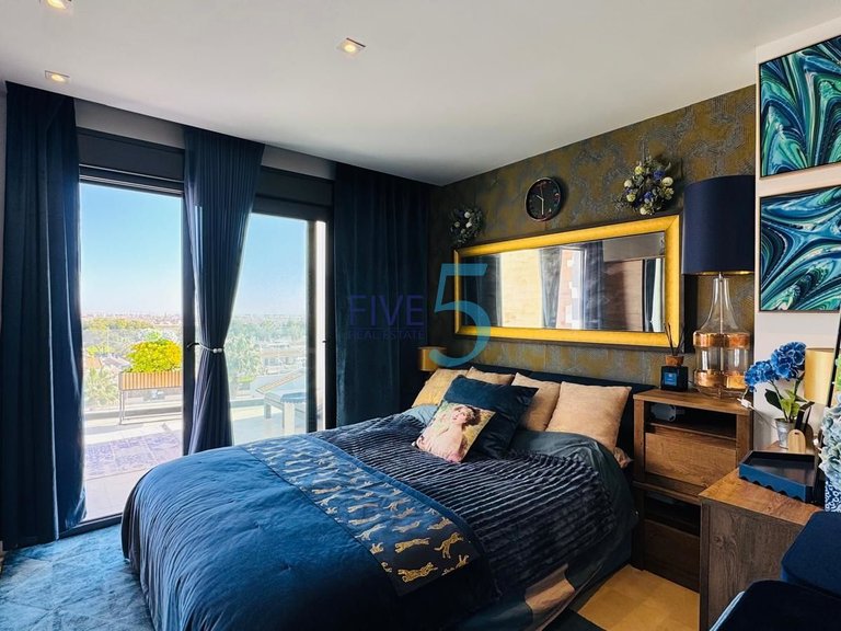 Apartment for Sale in Alicante, Valencia 17