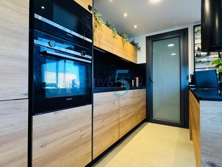 Apartment for Sale in Alicante, Valencia 5