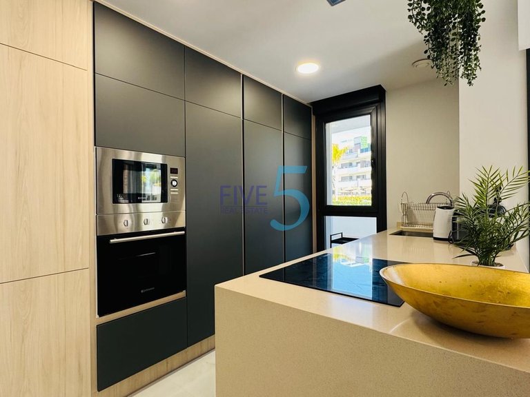 Apartment for Sale in Alicante, Valencia 4