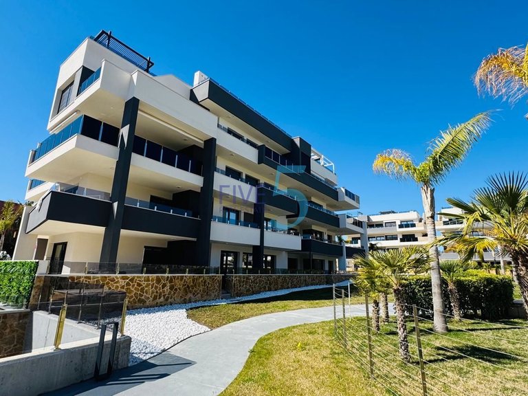 Apartment for Sale in Alicante, Valencia 1