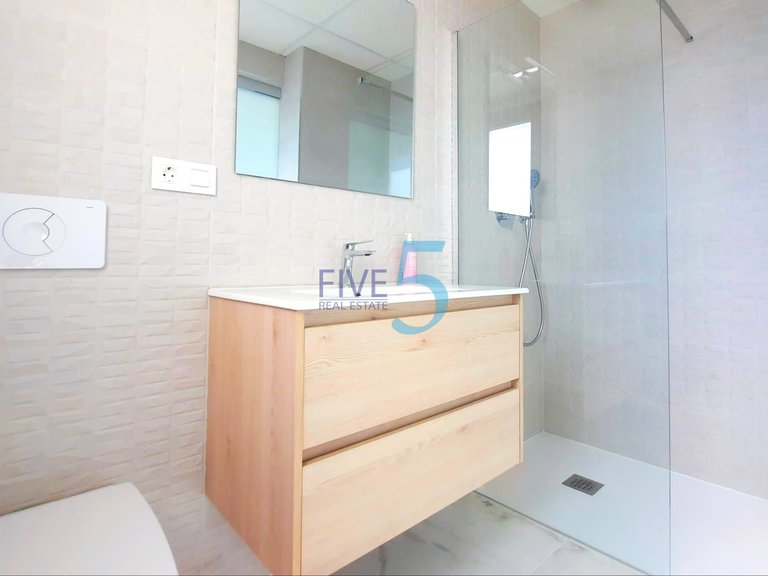 Apartment for Sale in Alicante, Valencia 9