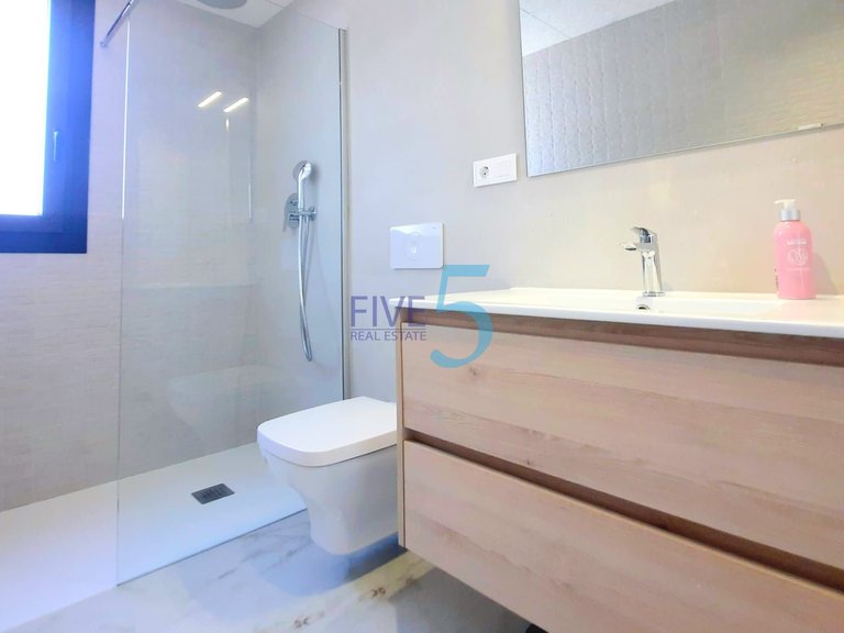 Apartment for Sale in Alicante, Valencia 11