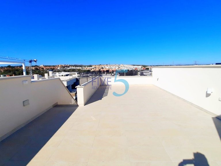 Apartment for Sale in Alicante, Valencia 4
