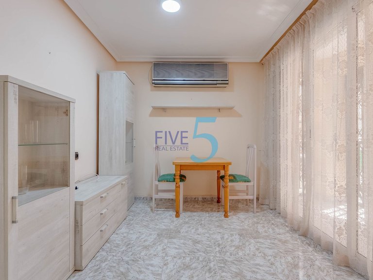 Apartment for Sale in Alicante, Valencia 2
