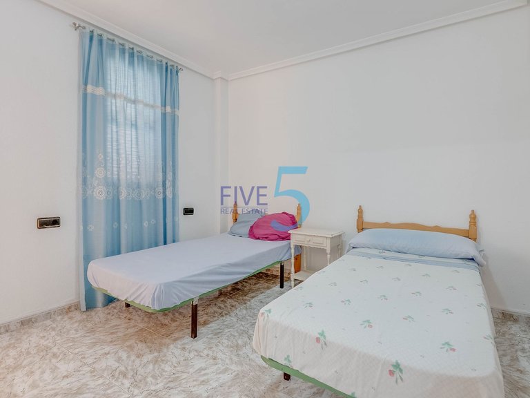 Apartment for Sale in Alicante, Valencia 11