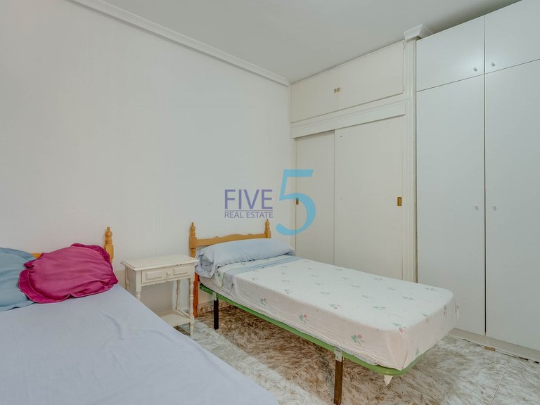 Apartment for Sale in Alicante, Valencia 12
