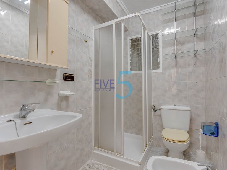 Apartment for Sale in Alicante, Valencia 10