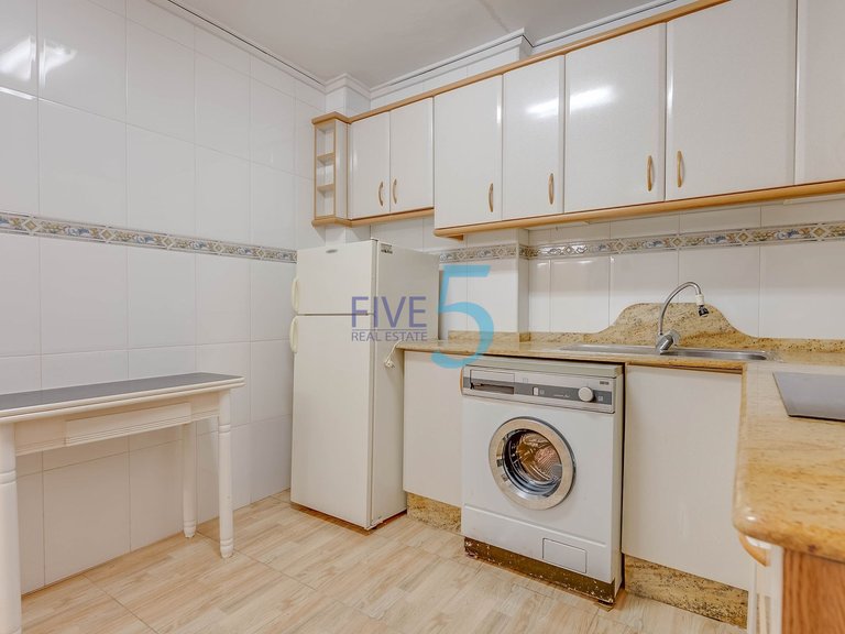 Apartment for Sale in Alicante, Valencia 6