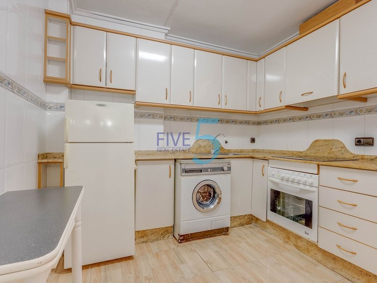 Apartment for Sale in Alicante, Valencia 5