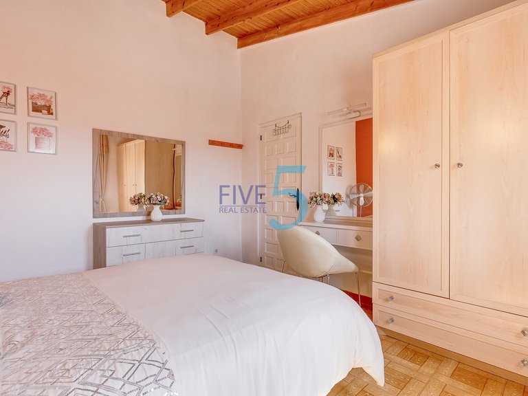 Villa for Sale in Alicante, Valencia 21
