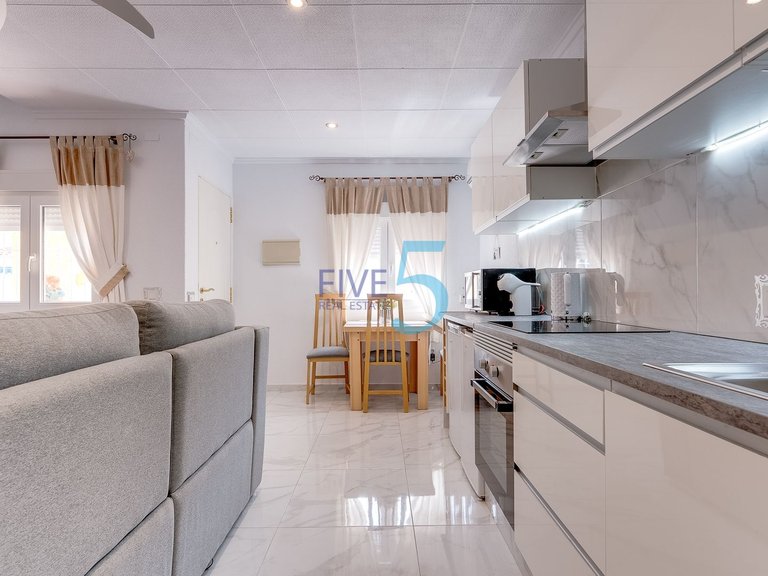 Villa for Sale in Alicante, Valencia 9