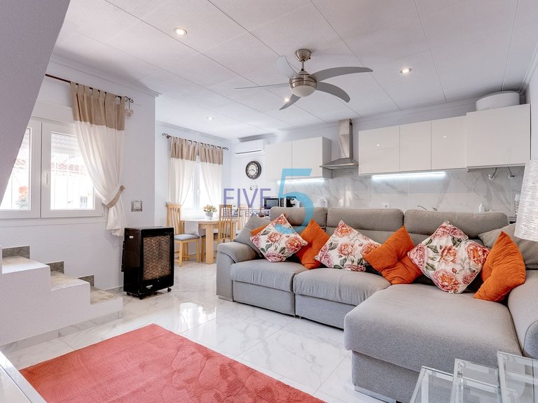 Villa for Sale in Alicante, Valencia 12