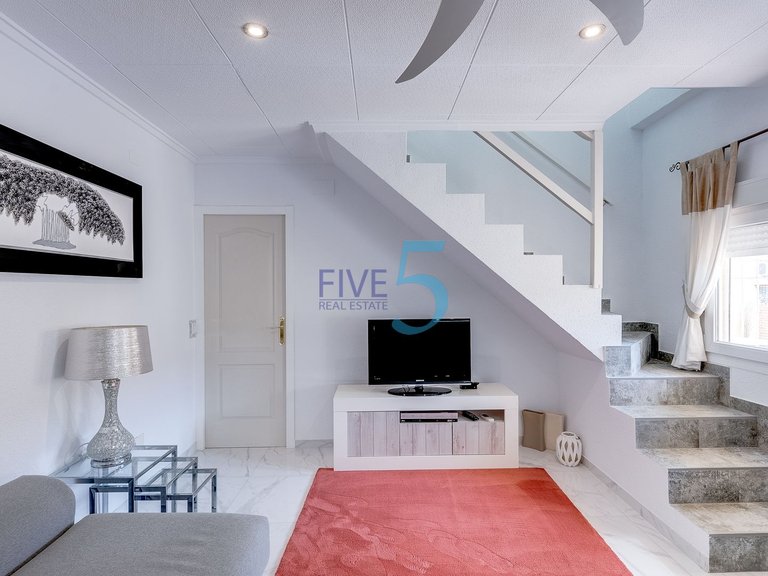 Villa for Sale in Alicante, Valencia 10
