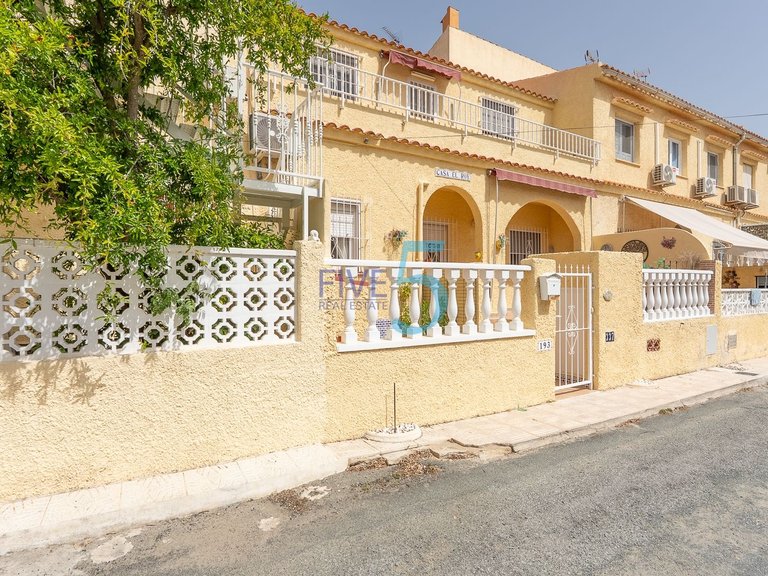 Villa for Sale in Alicante, Valencia 2