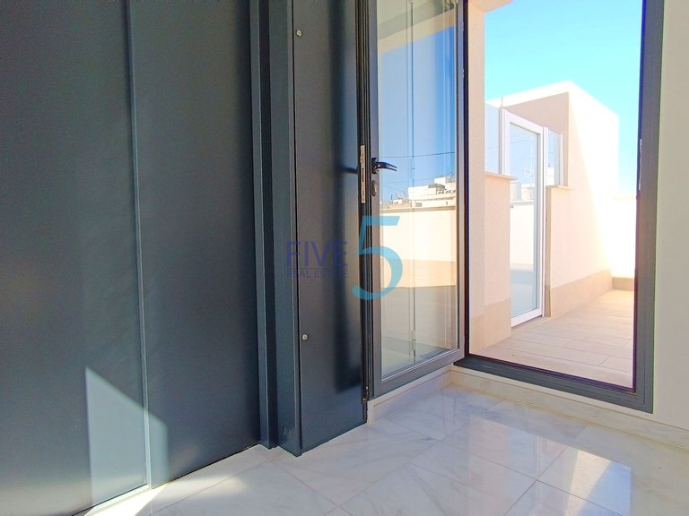 Apartment for Sale in Alicante, Valencia 25
