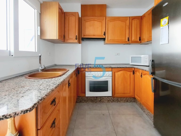 Apartment for Sale in Alicante, Valencia 2