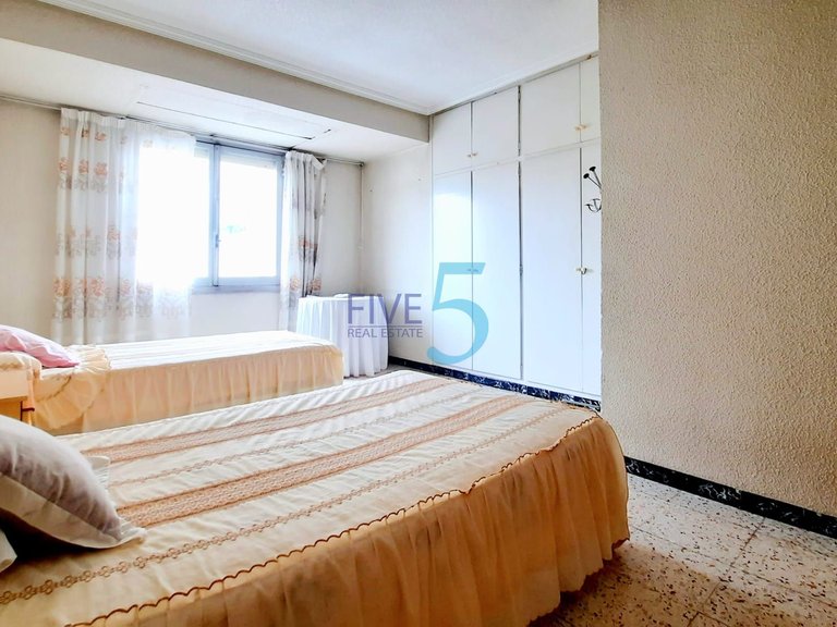 Villa for Sale in Alicante, Valencia 11