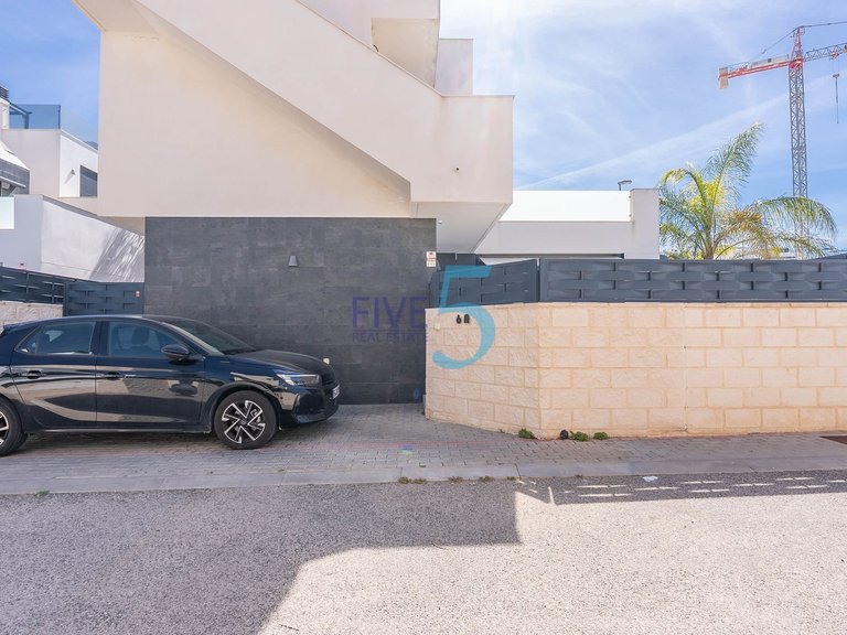 Villa for Sale in Alicante, Valencia 36
