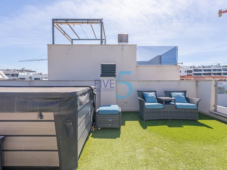 Villa for Sale in Alicante, Valencia 27