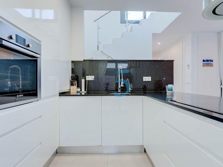 Villa for Sale in Alicante, Valencia 7