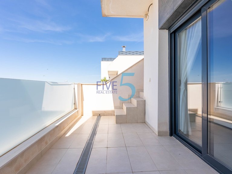 Villa for Sale in Alicante, Valencia 22