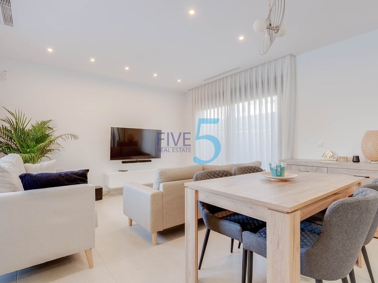 Villa for Sale in Alicante, Valencia 2