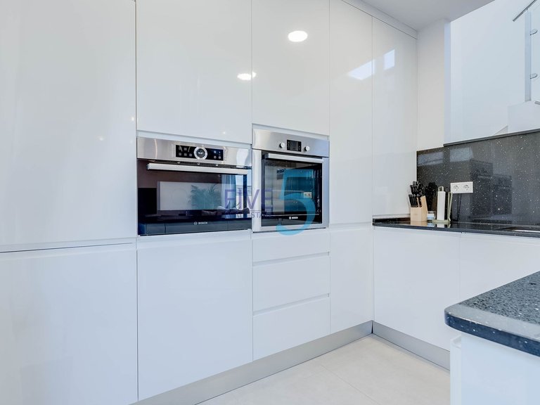 Villa for Sale in Alicante, Valencia 6