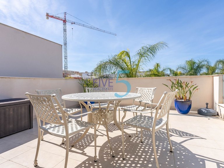 Villa for Sale in Alicante, Valencia 20