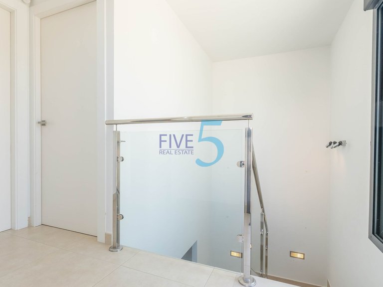 Villa for Sale in Alicante, Valencia 19