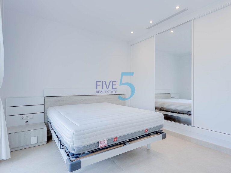 Villa for Sale in Alicante, Valencia 14