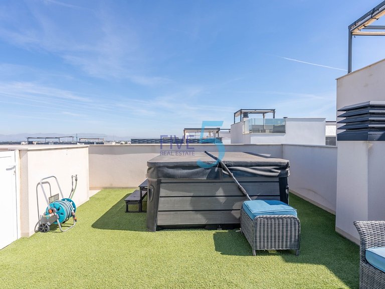 Villa for Sale in Alicante, Valencia 25