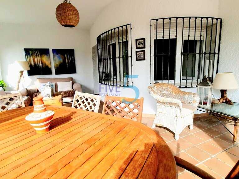 Villa for Sale in Alicante, Valencia 8