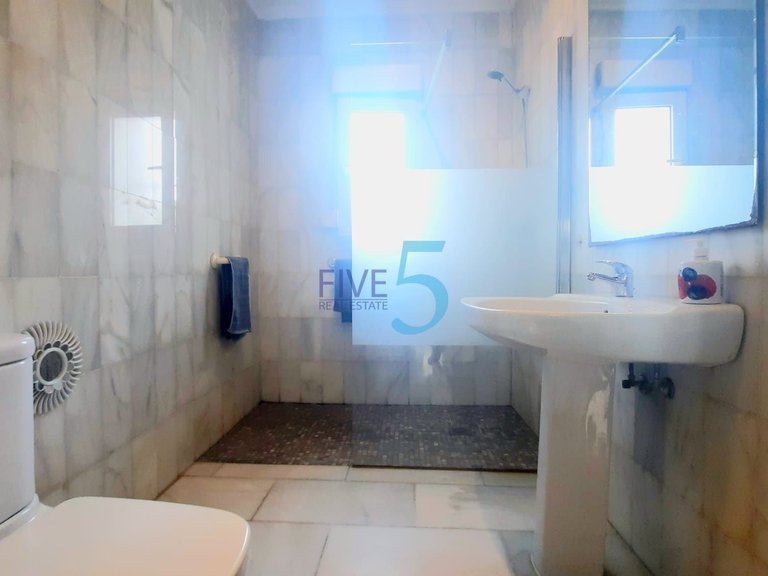 Villa for Sale in Alicante, Valencia 25