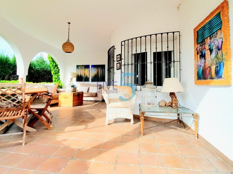 Villa for Sale in Alicante, Valencia 2