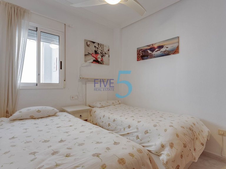 Apartment for Sale in Alicante, Valencia 17