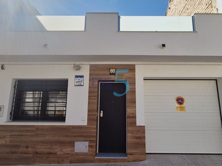 Penthouse for Sale in Alicante, Valencia 1