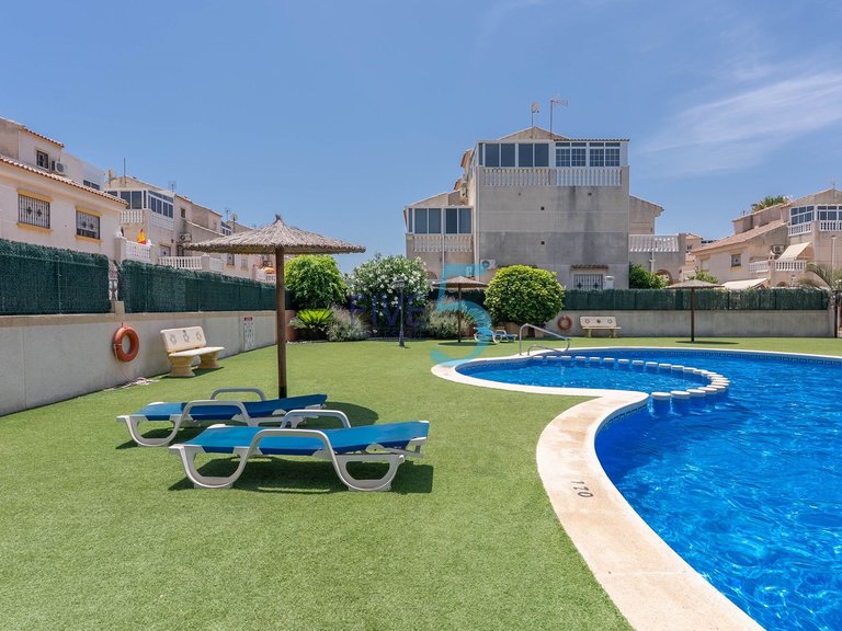 Villa for Sale in Alicante, Valencia 28