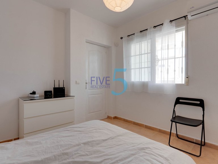 Villa for Sale in Alicante, Valencia 13