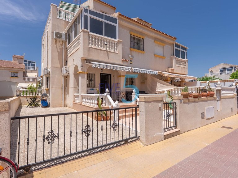 Villa for Sale in Alicante, Valencia 1